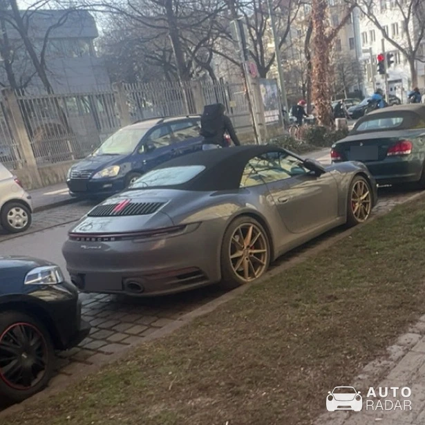 Porsche 992 Carrera 4S Cabriolet MkI spotted in München, Deutschland
