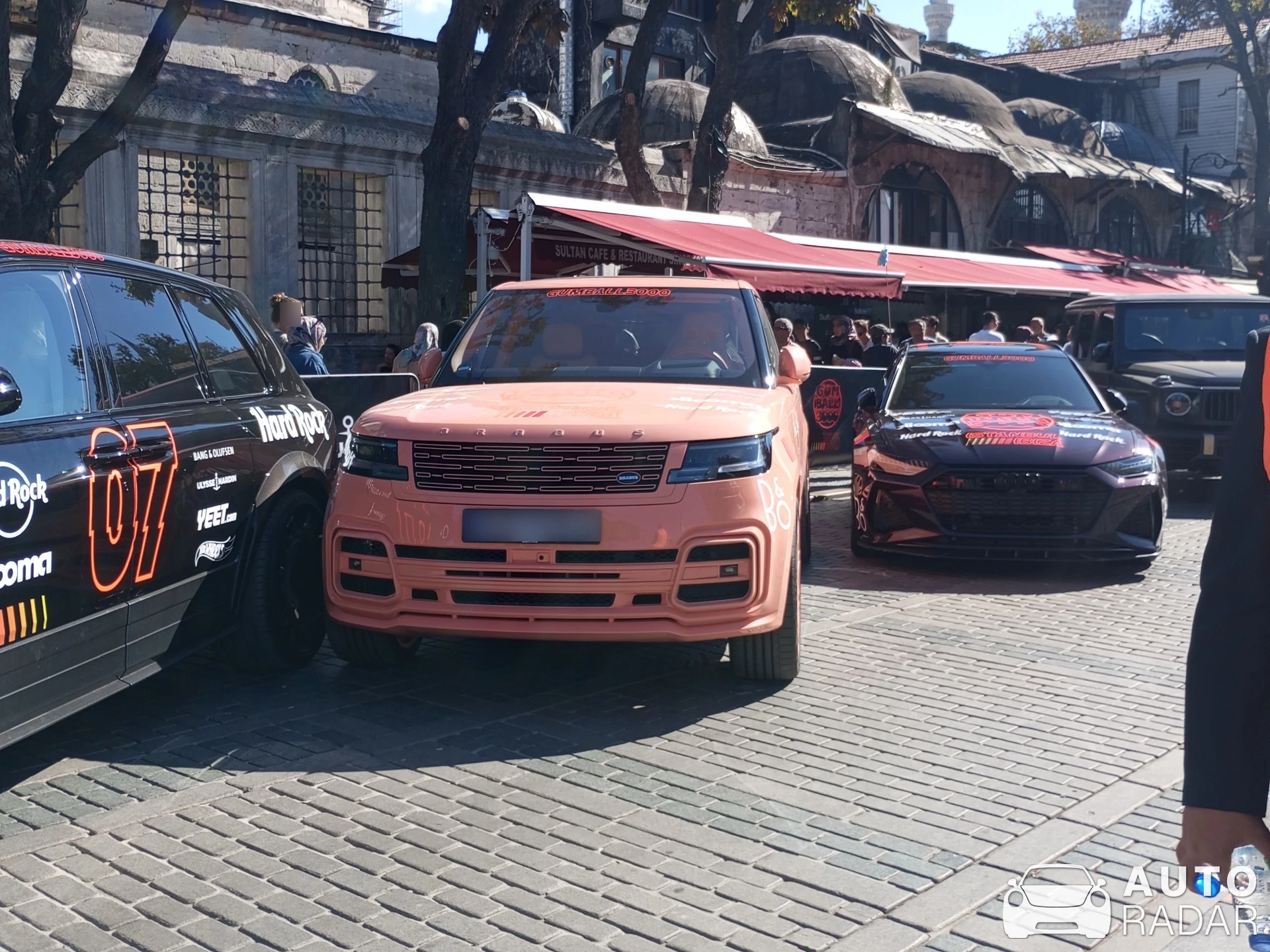 Brabus 600 PEETCH - Range Rover P530 spotted in Fatih