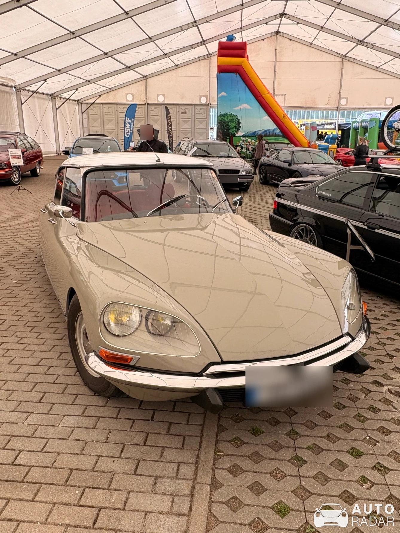 Citroën DS 19 spotted in Vilnius