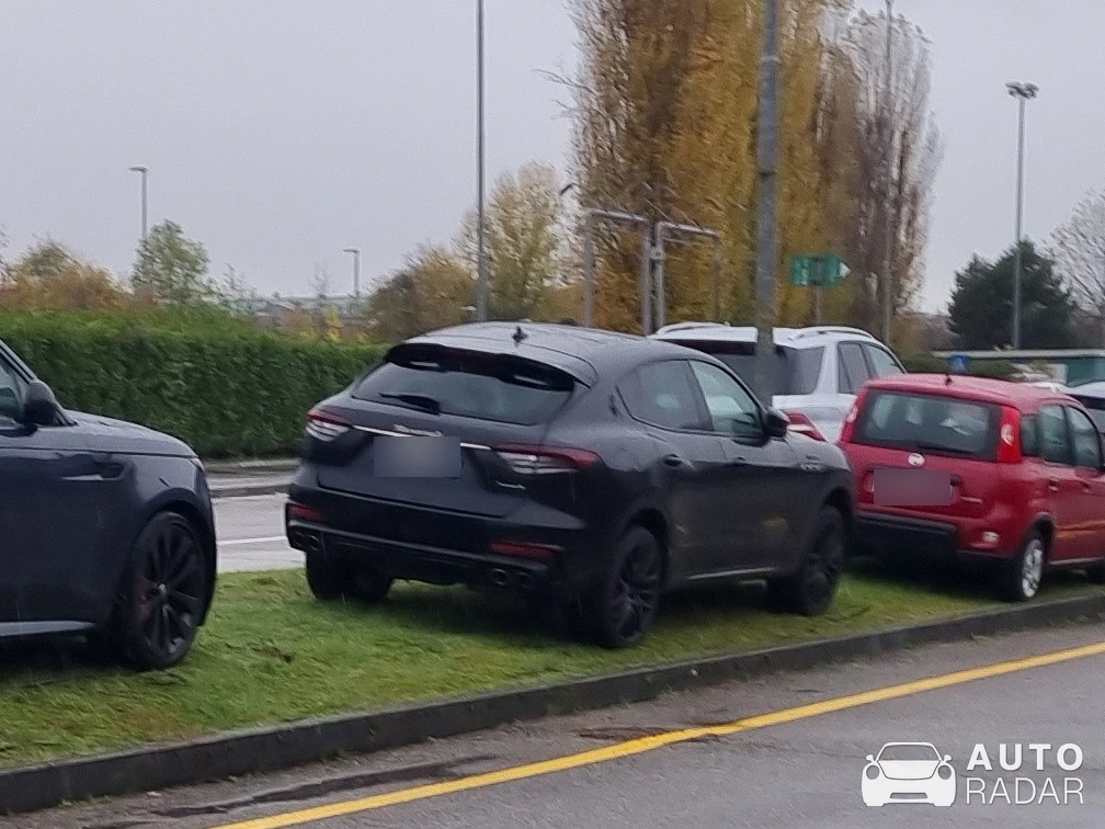 Maserati Levante Modena  spotted in Rho