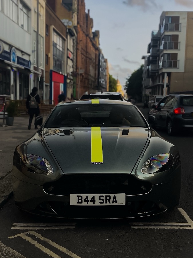 Aston Martin V8 Vantage AMR