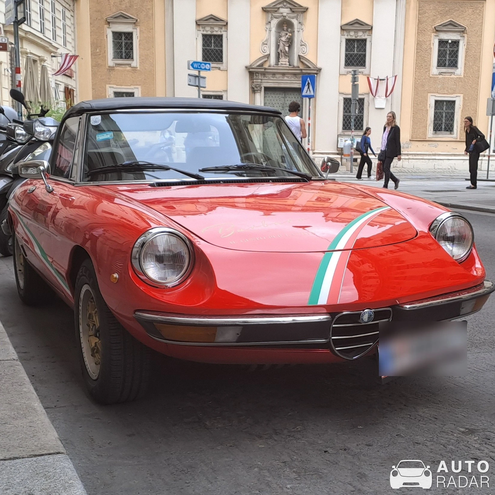 Alfa Romeo 2000 Spider Veloce spotted in Vienna, Austria