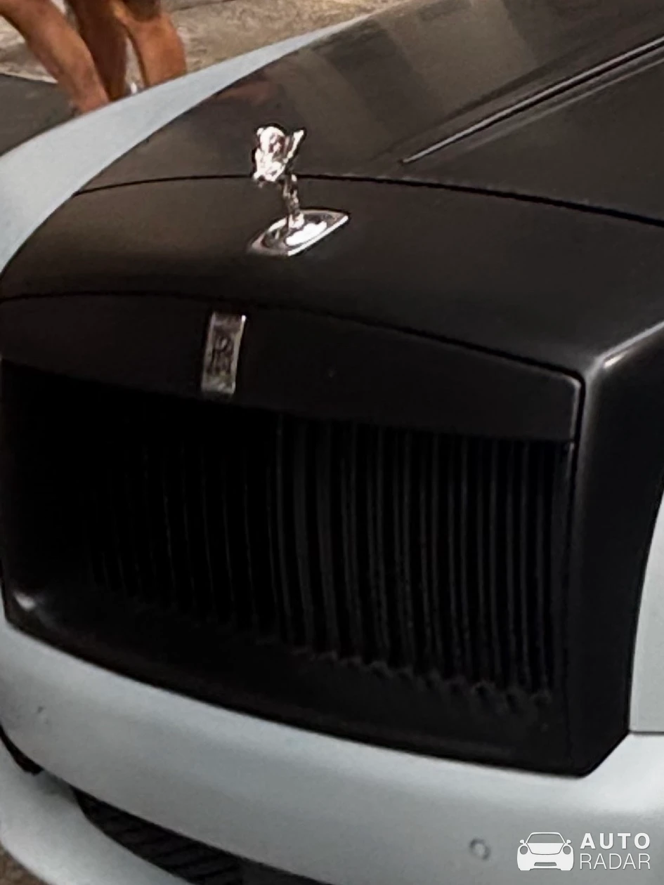 Rolls-Royce Wraith Series II Black Badge spotted in Needham