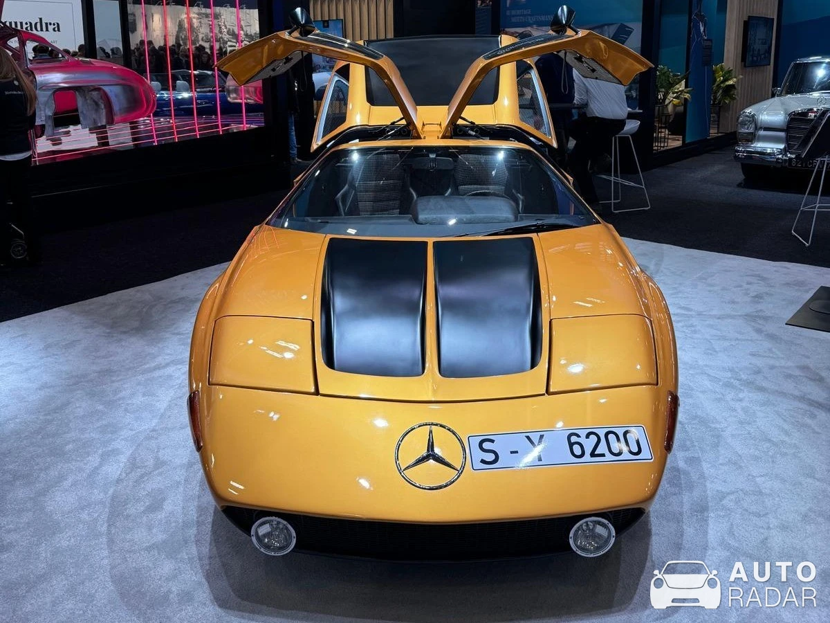 Mercedes-Benz C111 spotted in Paris