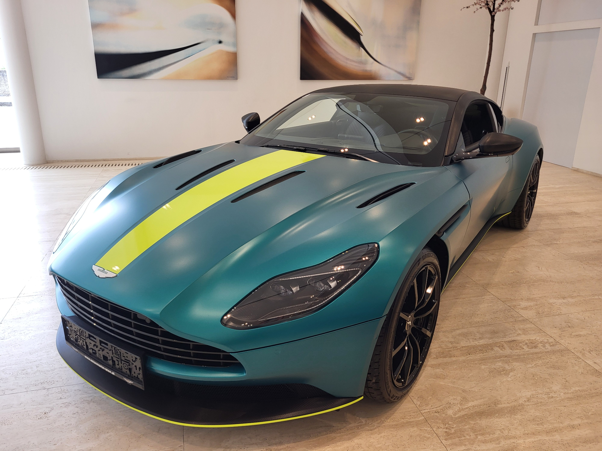 Aston Martin DB11 AMR Signature Edition