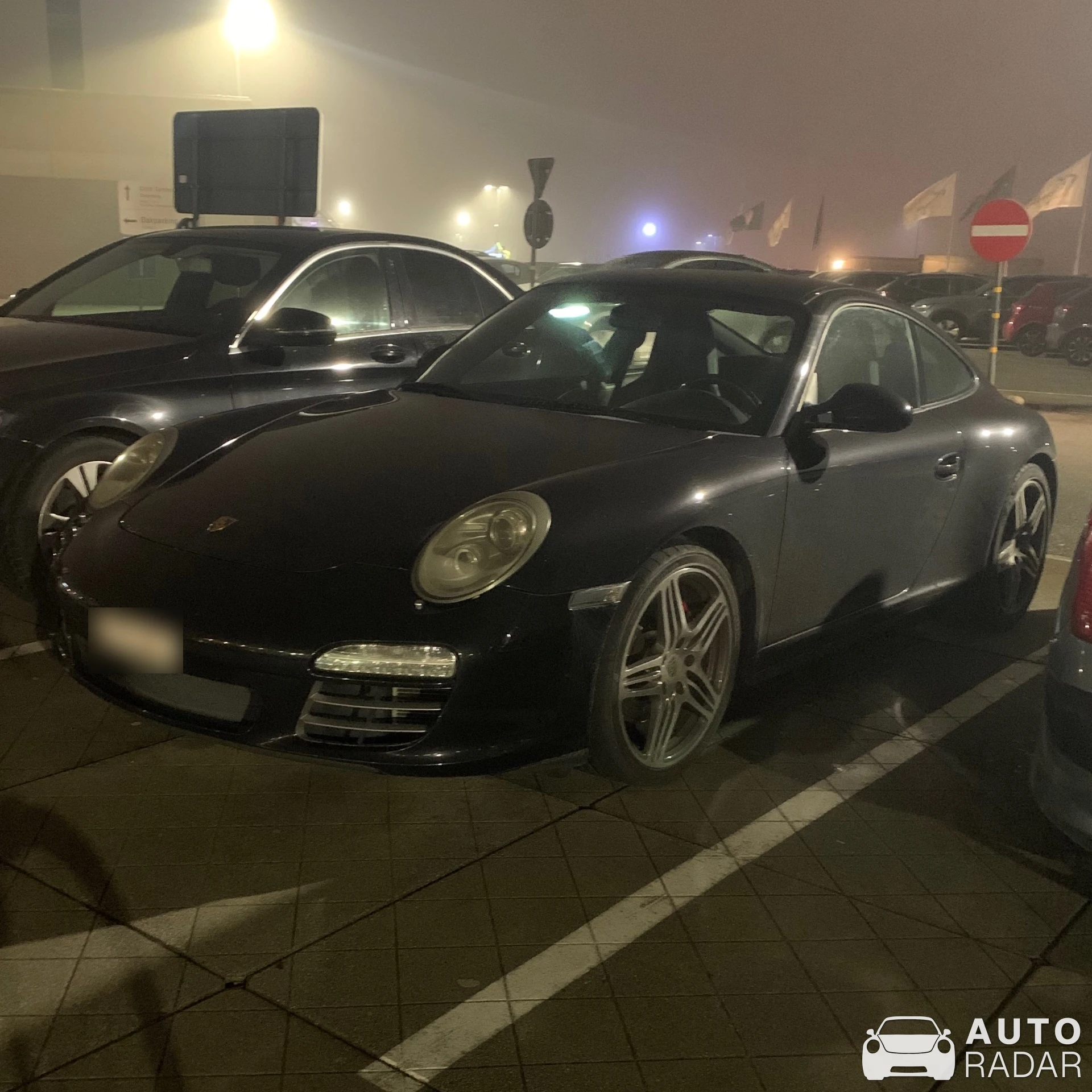 Porsche 997 Carrera 4S spotted in Wijnegem, België