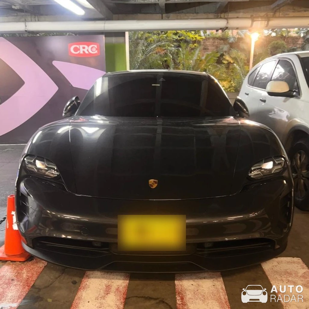 Porsche Taycan GTS spotted in Medellín, Colombia