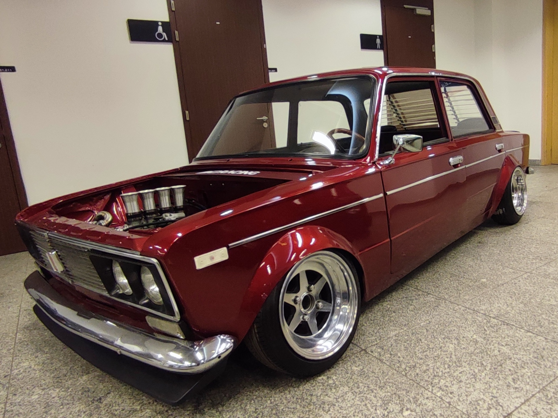Lada 2106