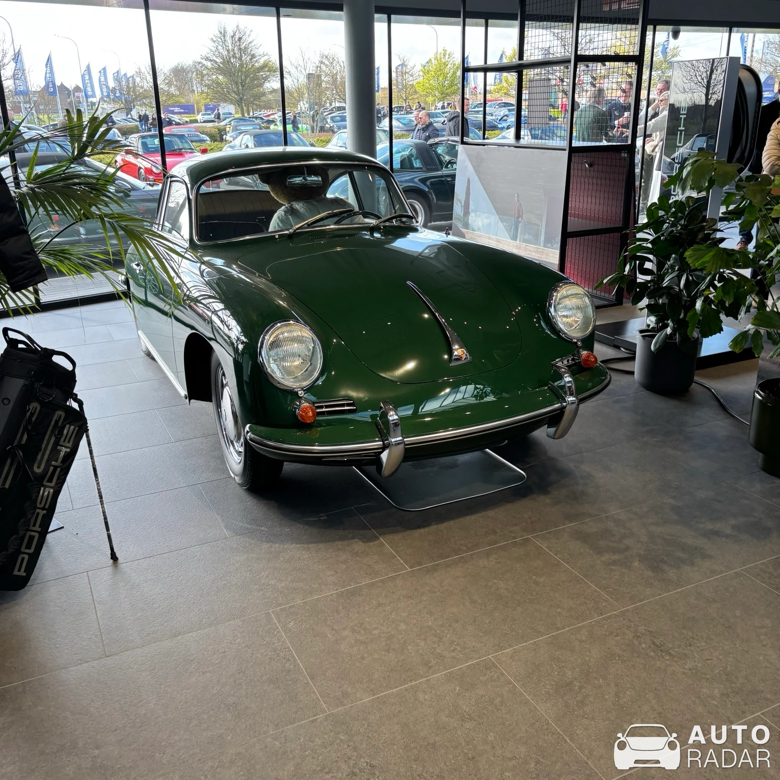 Porsche 356 SC spotted in Ingelmunster, België