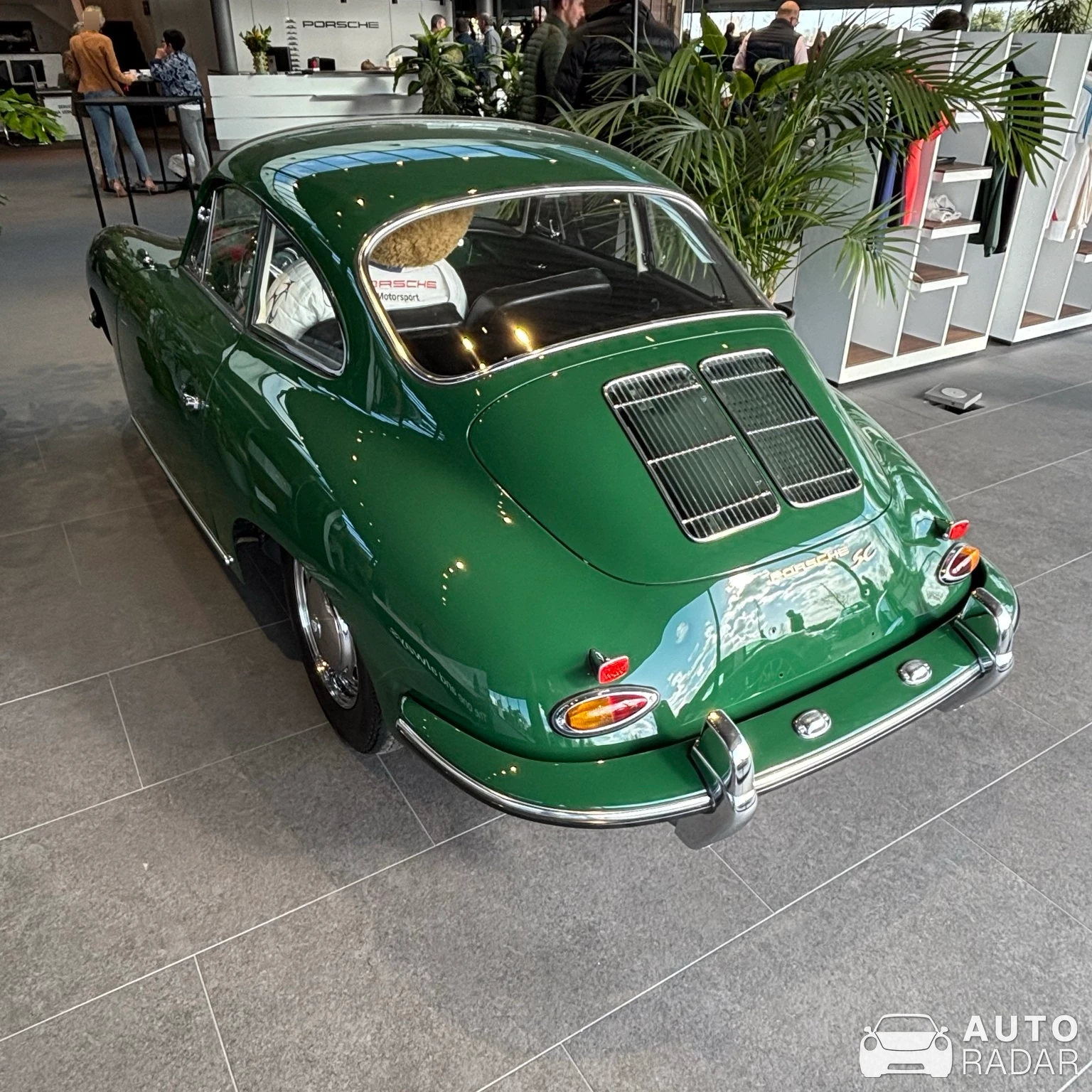 Porsche 356 SC spotted in Ingelmunster