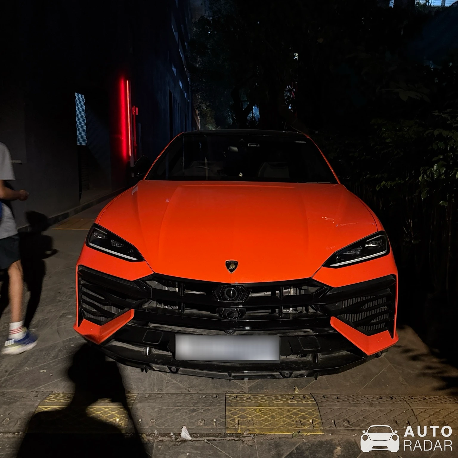 Lamborghini Urus SE spotted in Mumbai, India