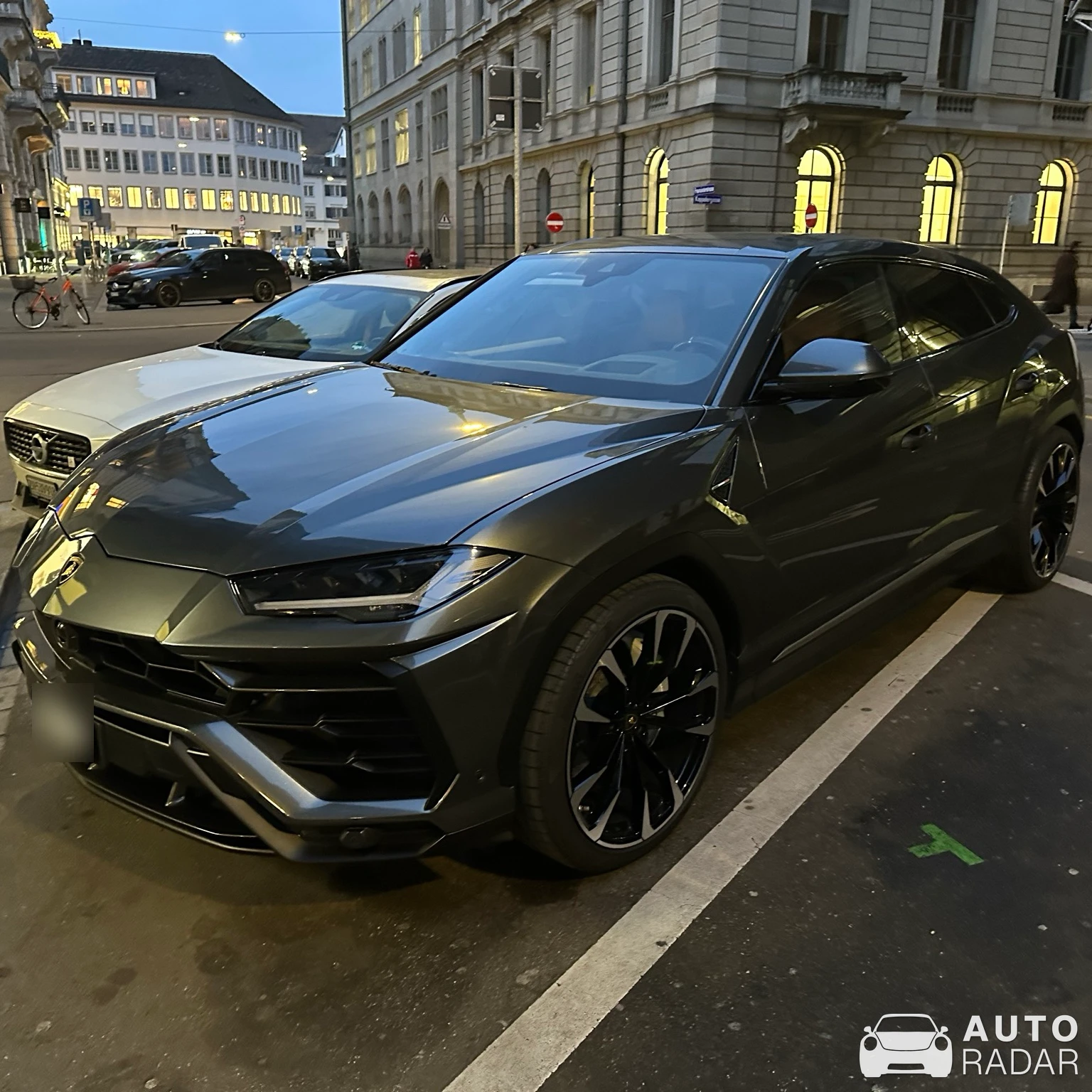 Lamborghini Urus spotted in Zürich, Schweiz