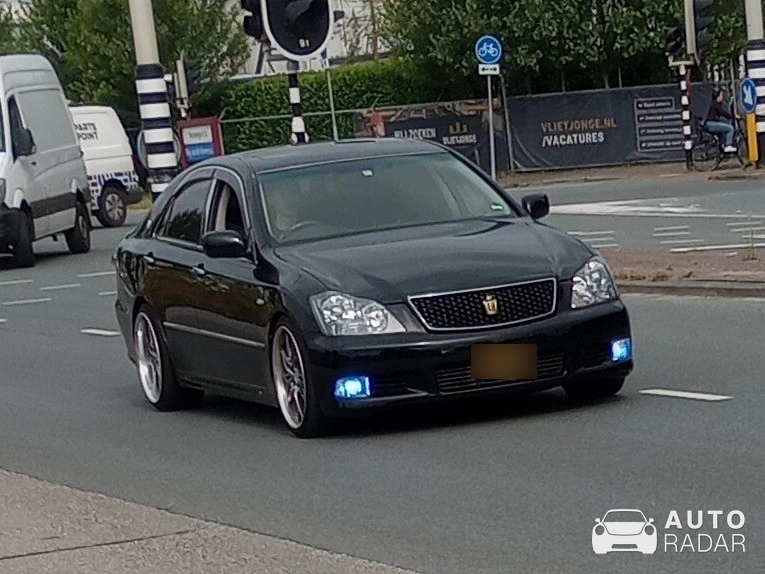 Toyota Crown Athlete spotted in Nieuwegein