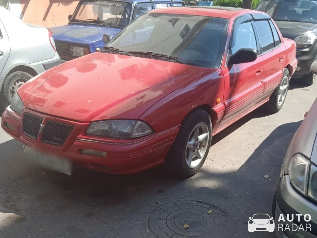 Pontiac Grand Am spotted in Великий Новгород