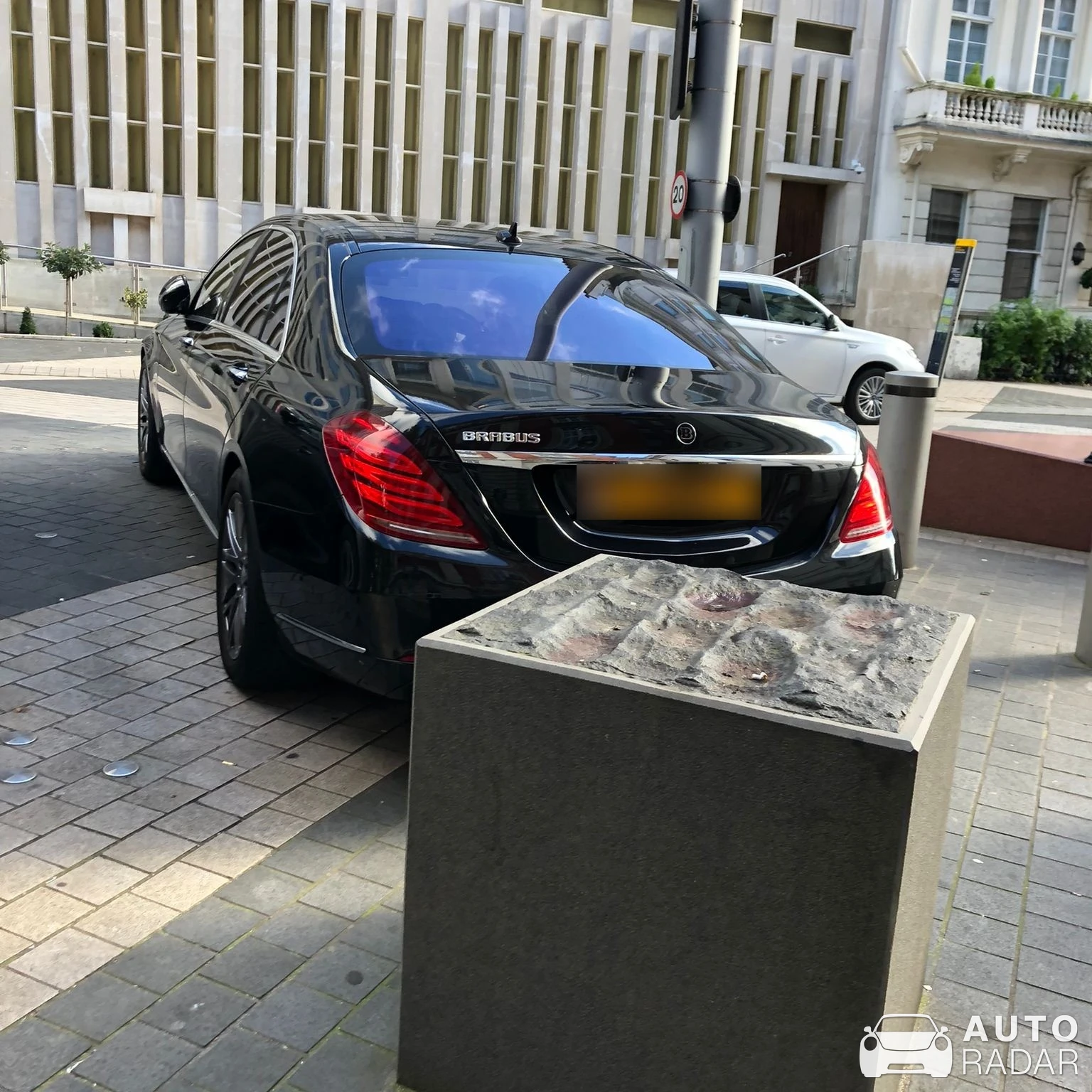Mercedes-AMG Brabus S 63 V222 2017 spotted in Greater London, United Kingdom