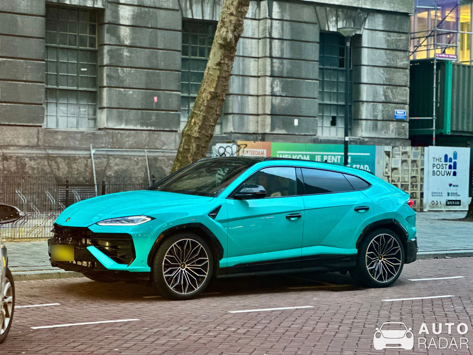 Lamborghini Urus SE spotted in Rotterdam, Netherlands