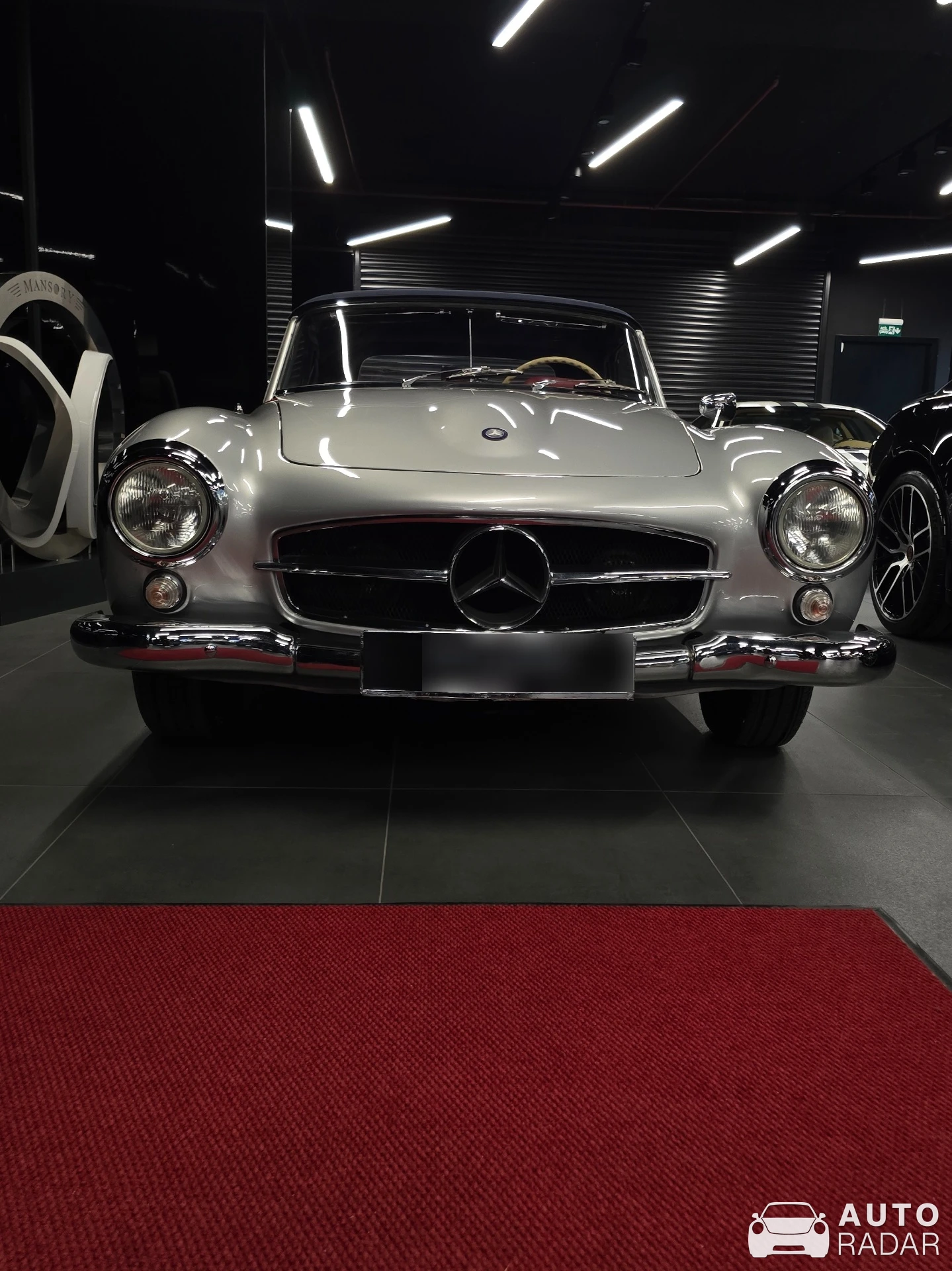 Mercedes-Benz 190 SL spotted in Şişli, Türkiye