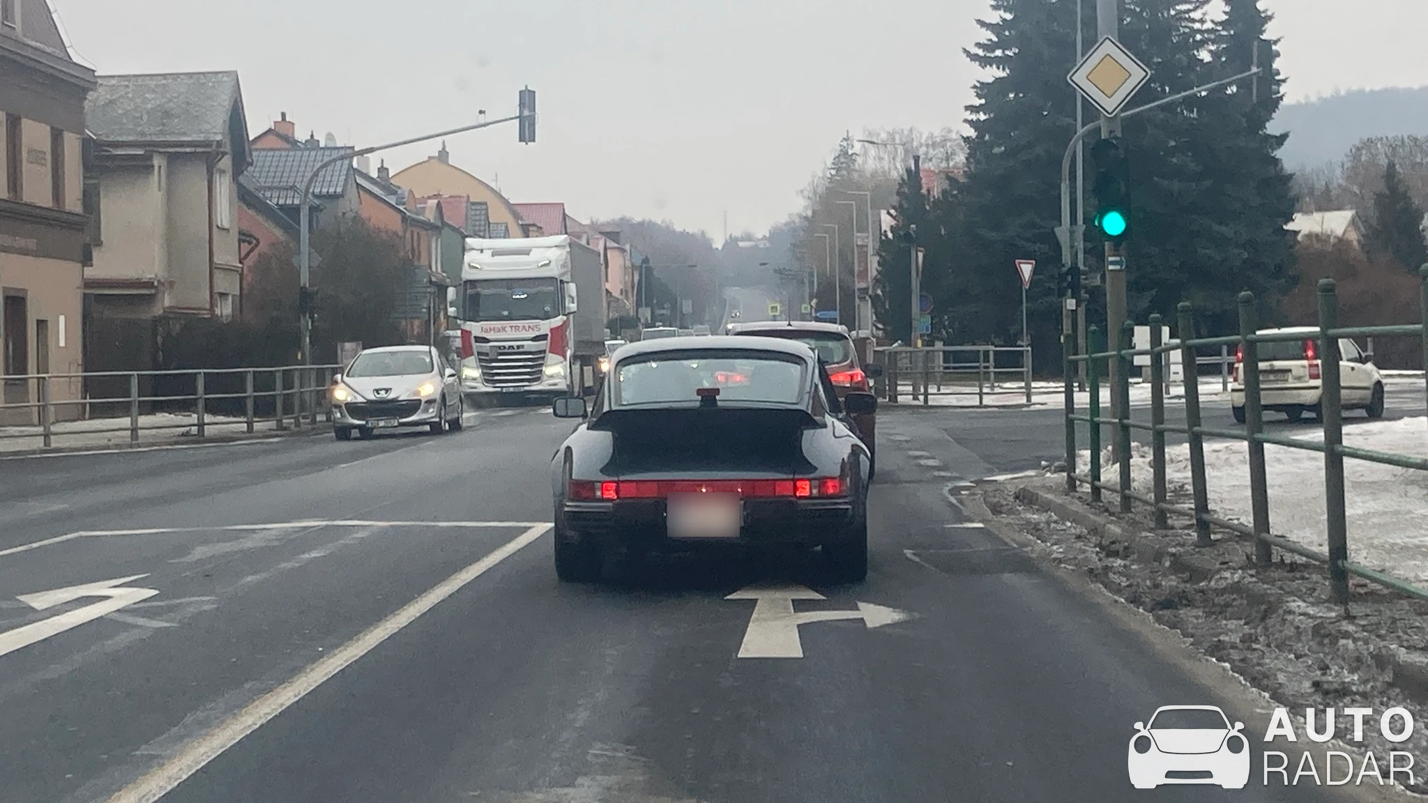 Porsche 964 Turbo 3.3 spotted in Chomutov, Česko