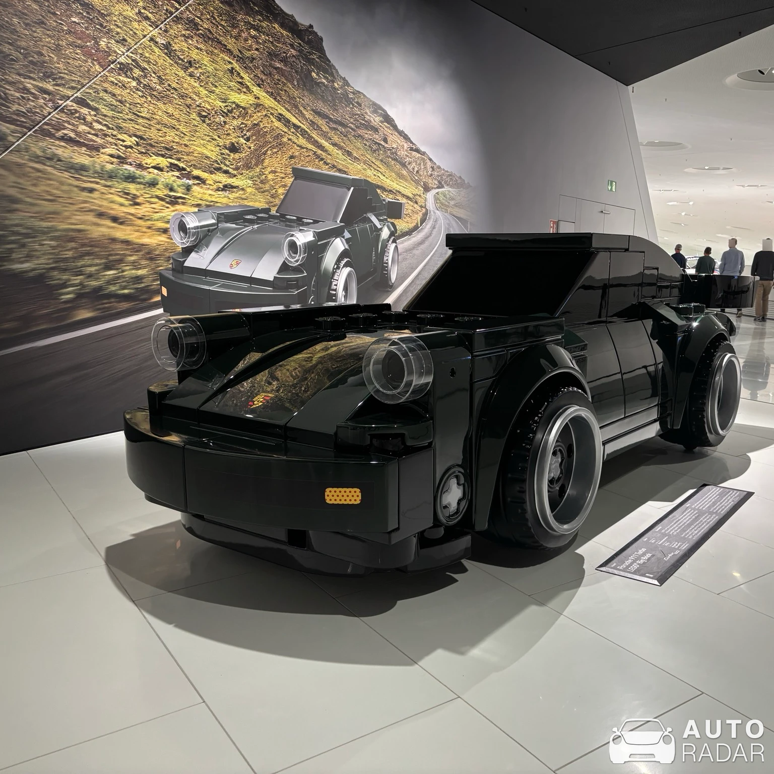 Porsche 930 Turbo Lego Big Brick spotted in Stuttgart, Tyskland