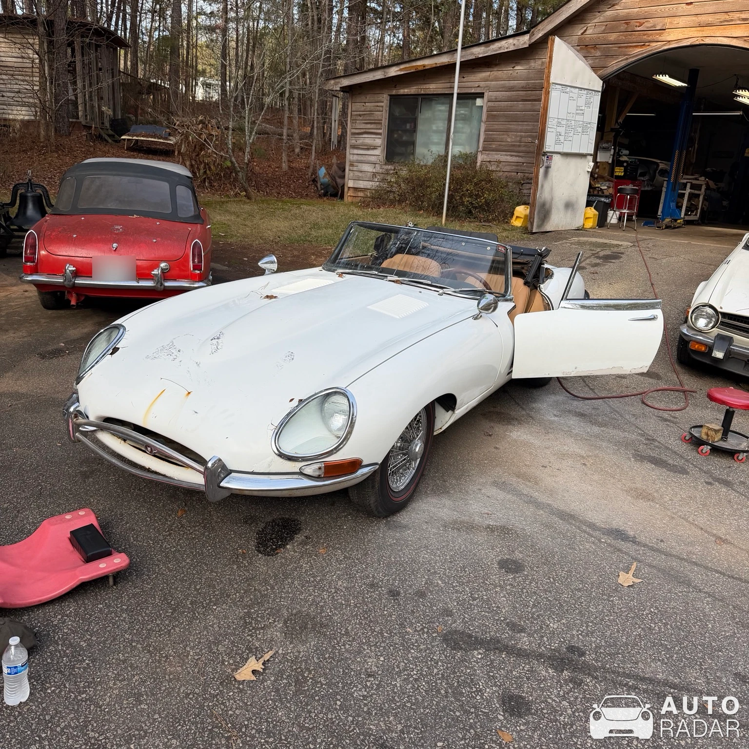 Jaguar E-Type spotted in Watkinsville, United States