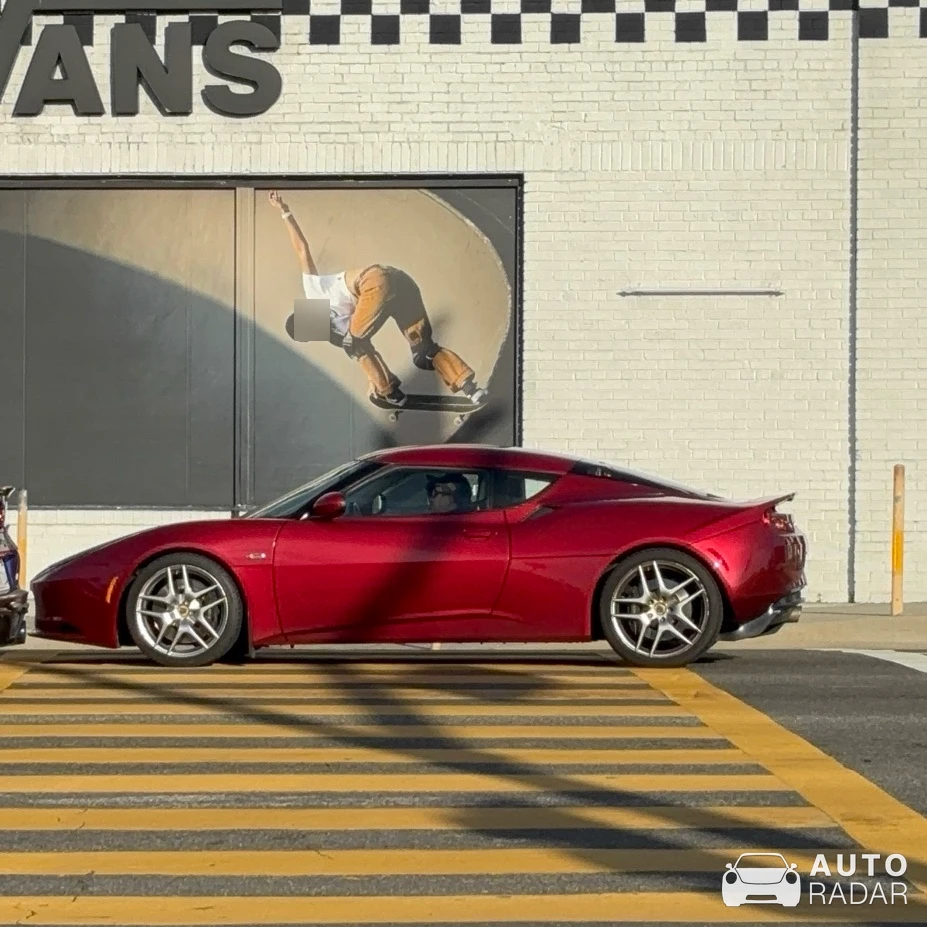 Lotus Evora spotted in Hermosa Beach, United States