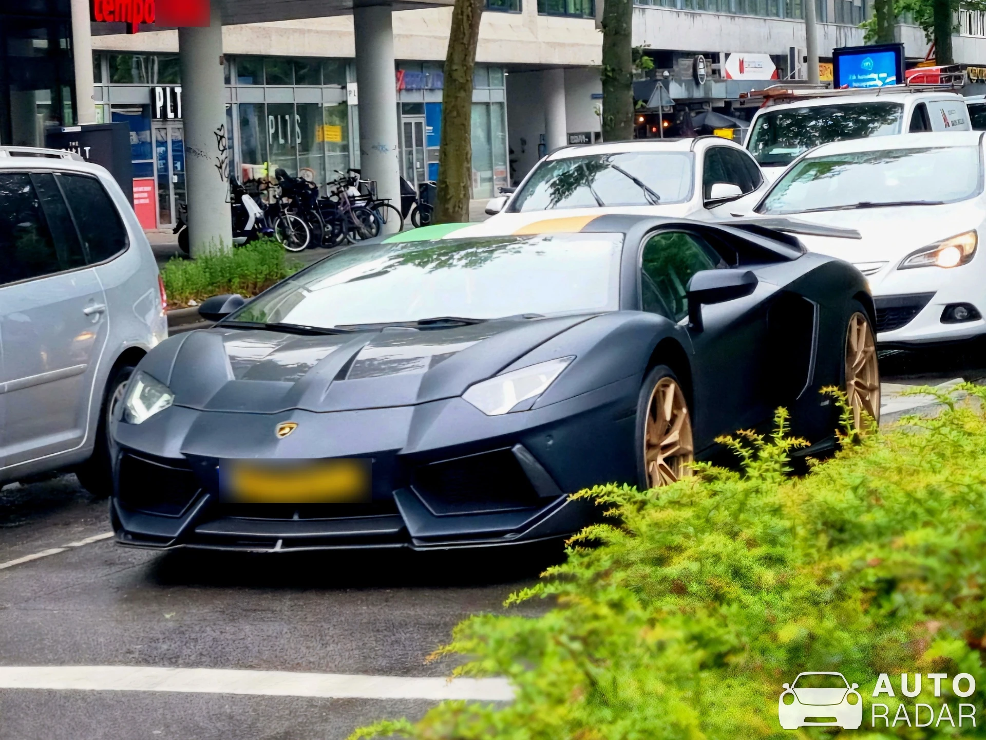 Lamborghini Aventador LP700-4 Roadster Vorsteiner V spotted in Rotterdam