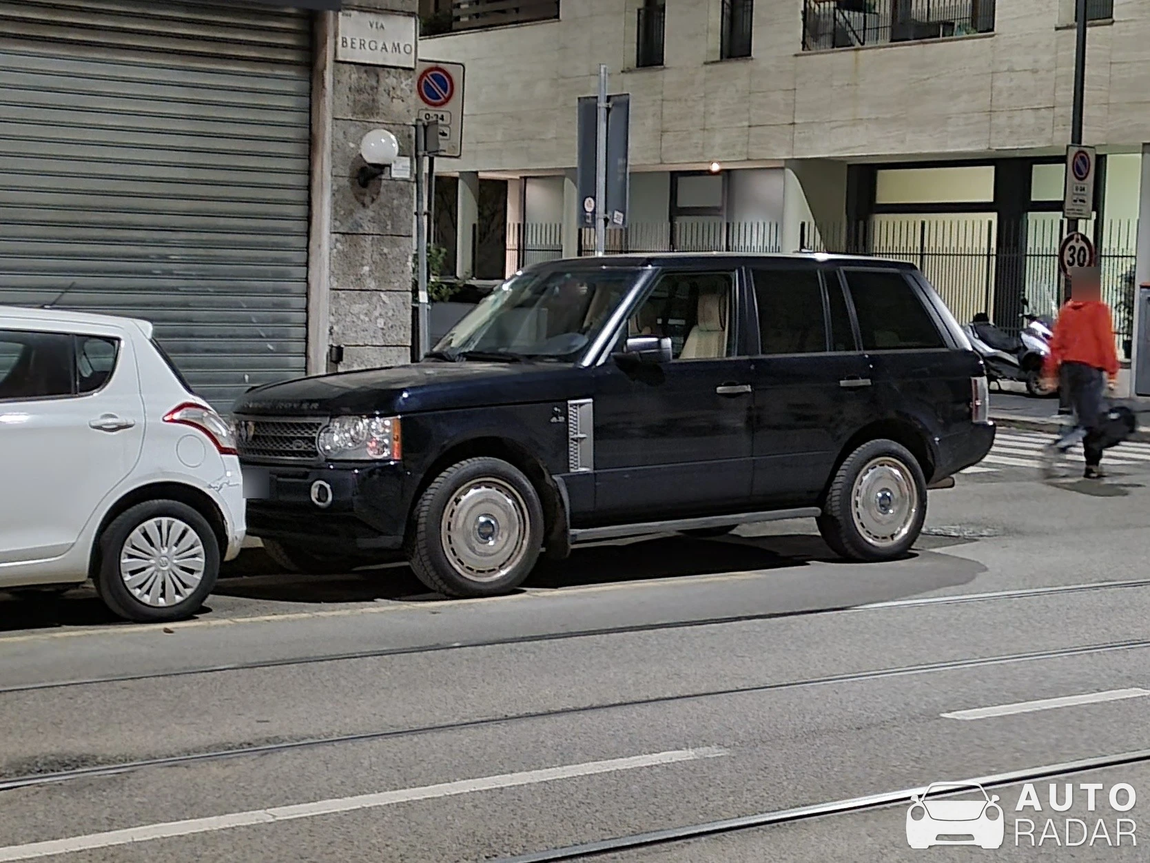 Land Rover Range Rover Supercharged spotted in Milano