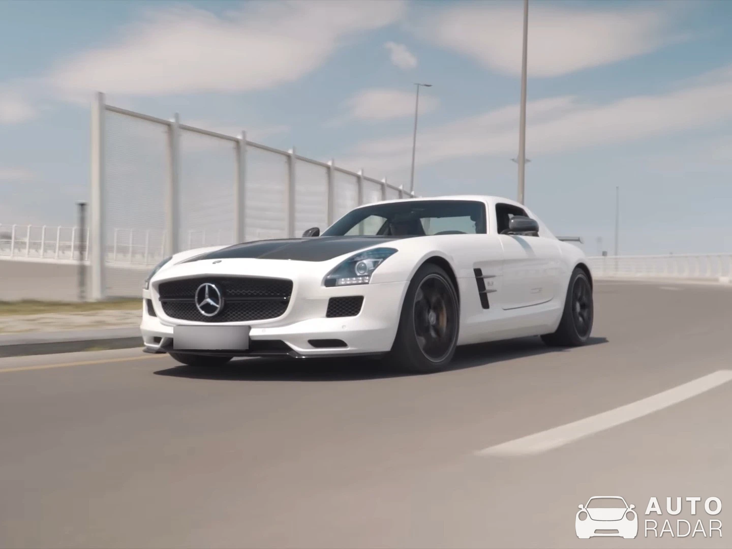 Mercedes-Benz SLS AMG GT Final Edition spotted in Bakı, Azerbaijan