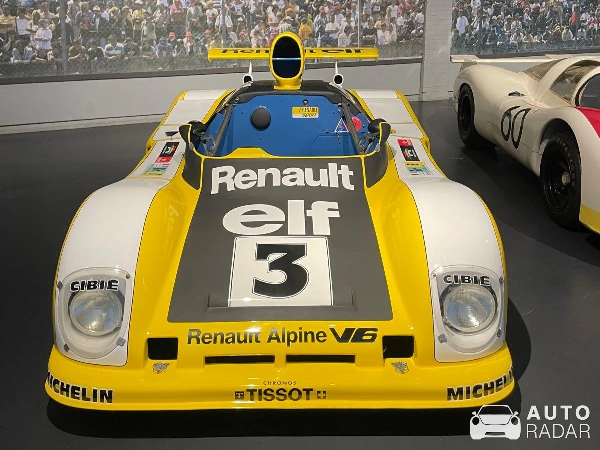 Renault Alpine A442 spotted in Mulhouse