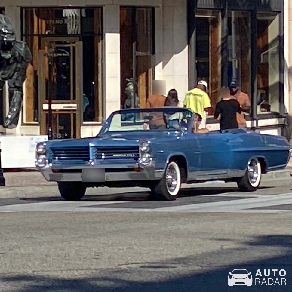 Pontiac Parisienne Sport spotted in Beverly Hills