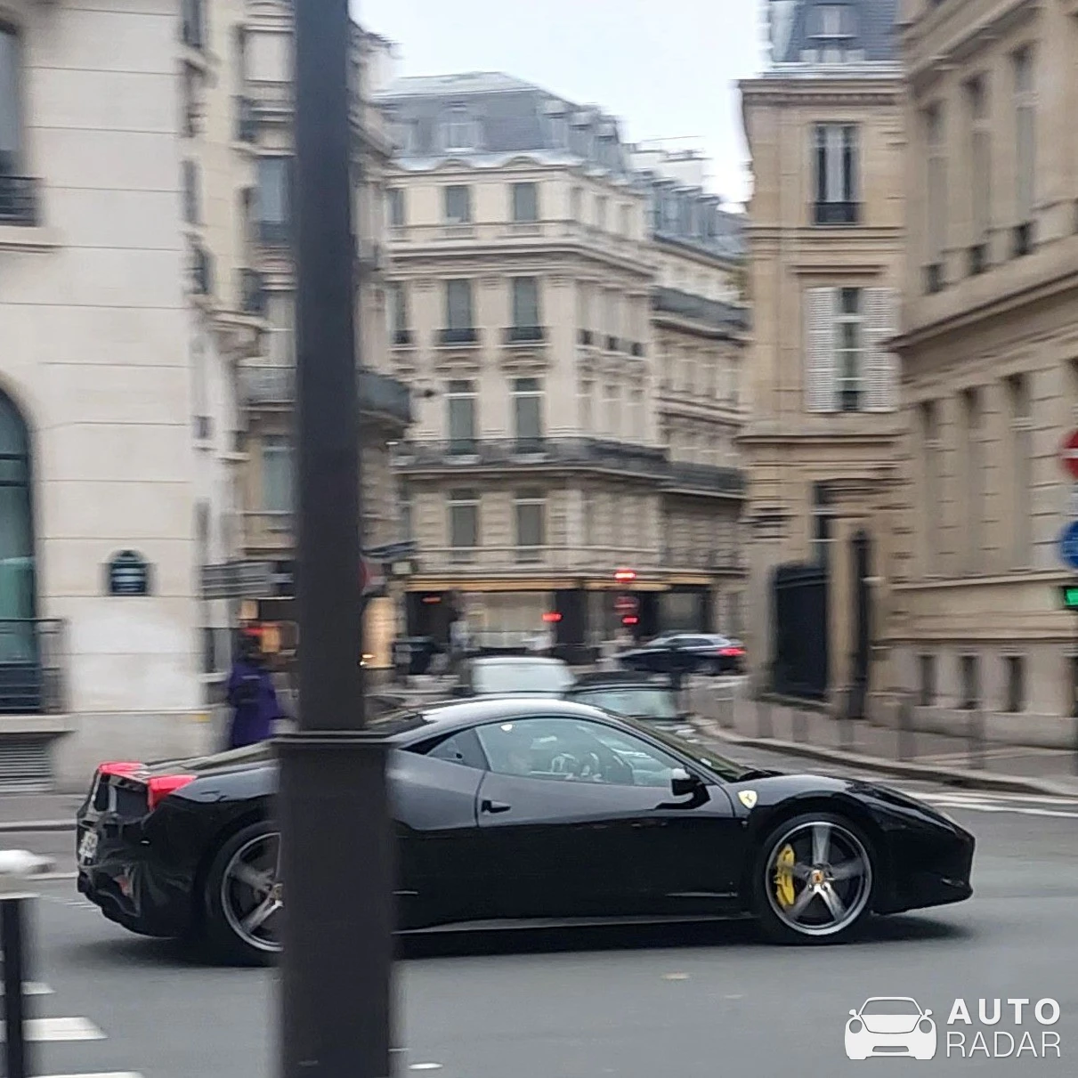 Ferrari 458 Italia spotted in Paris, France
