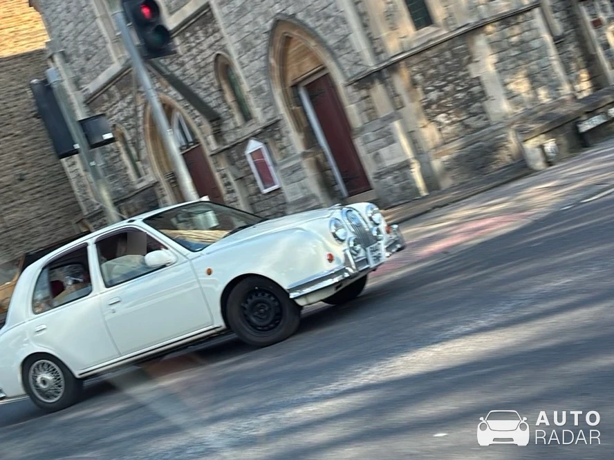 Mitsuoka Viewt spotted