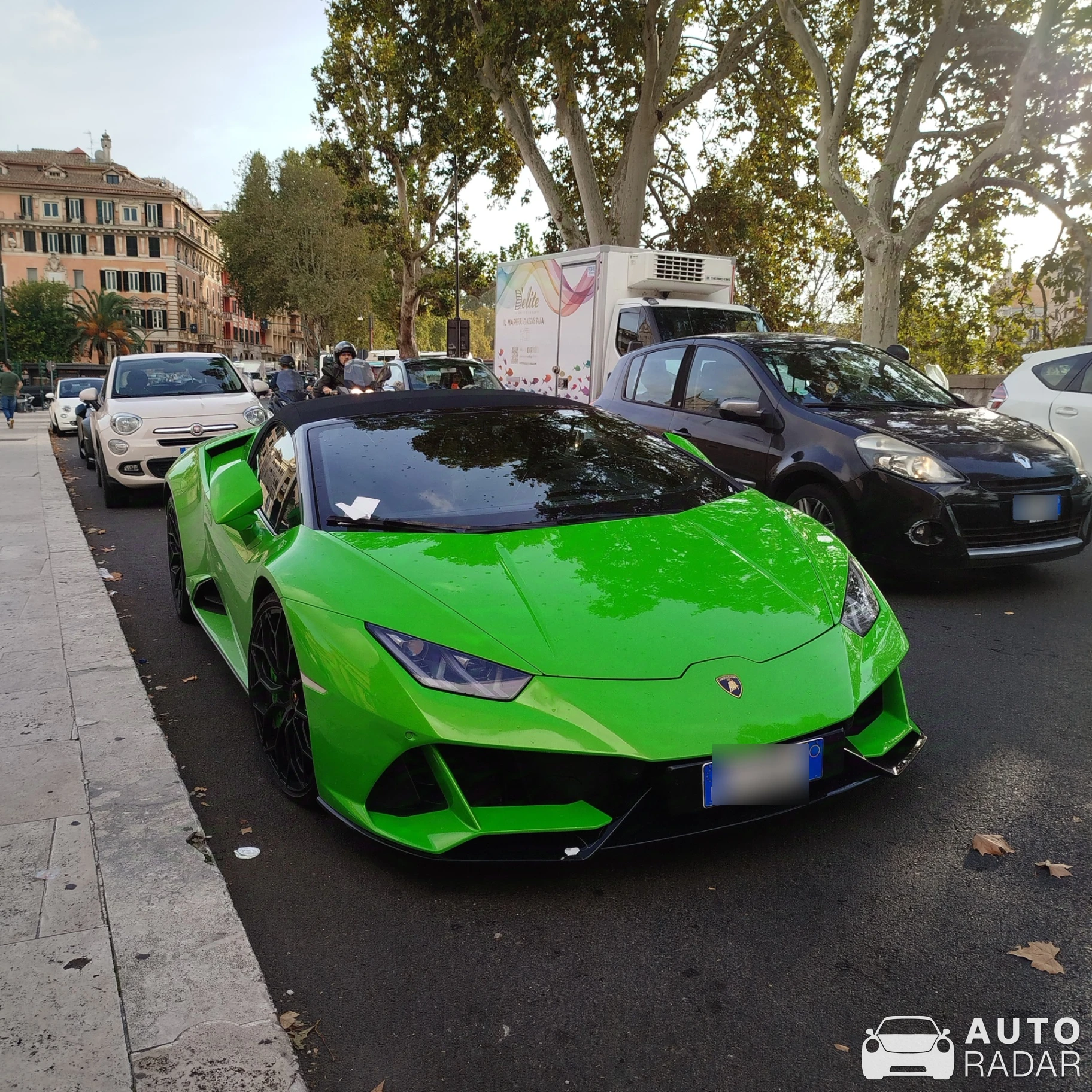 Lamborghini Huracán LP640-4 EVO Spyder spotted in Roma, Italy