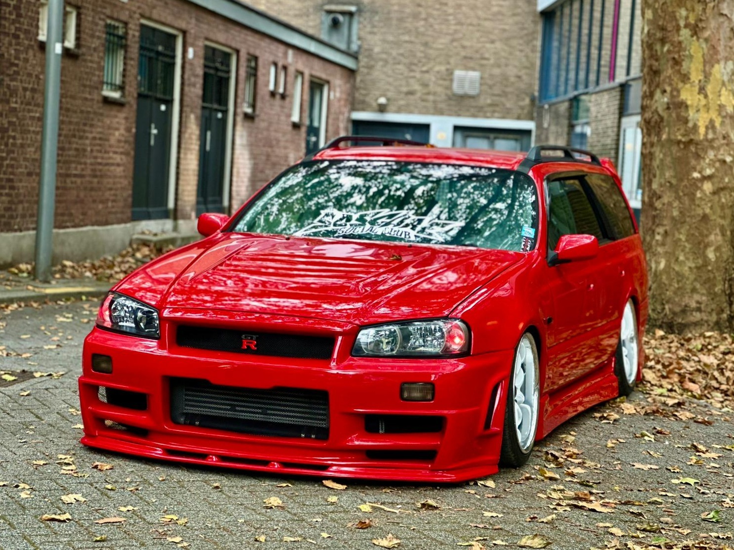 Nissan Stagea WC34 Series 1 260RS Autech