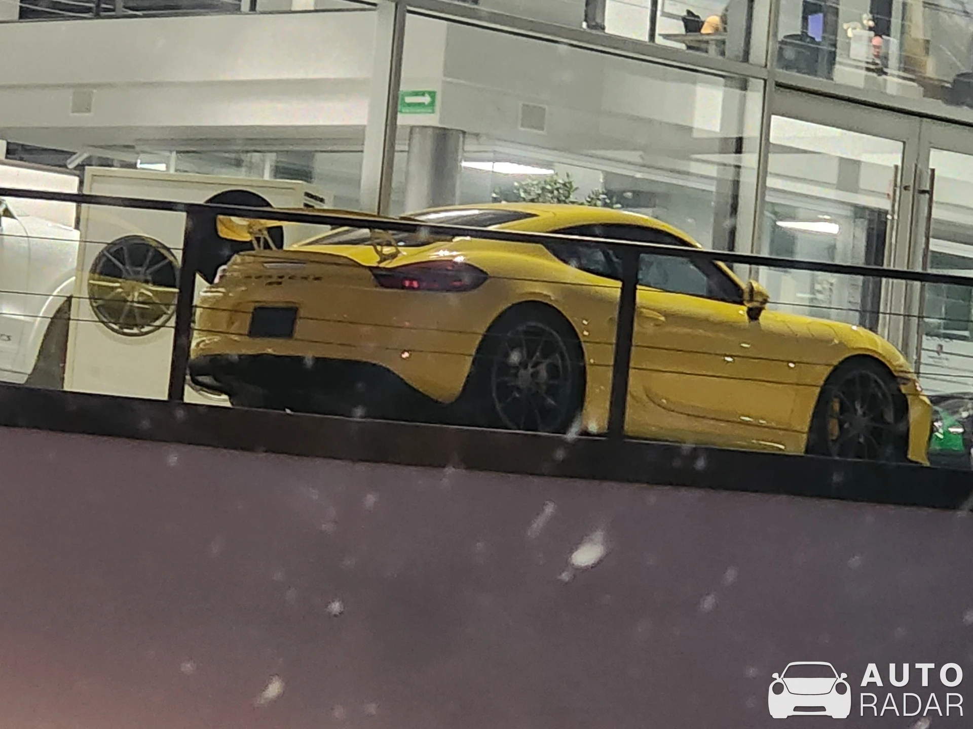 Porsche 981 Cayman GT4 spotted in Querétaro, Mexico