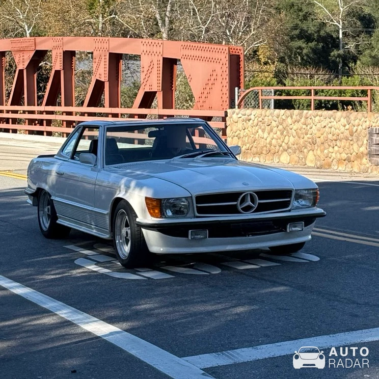 Mercedes-Benz 500SL AMG 5.0 spotted in Agoura Hills