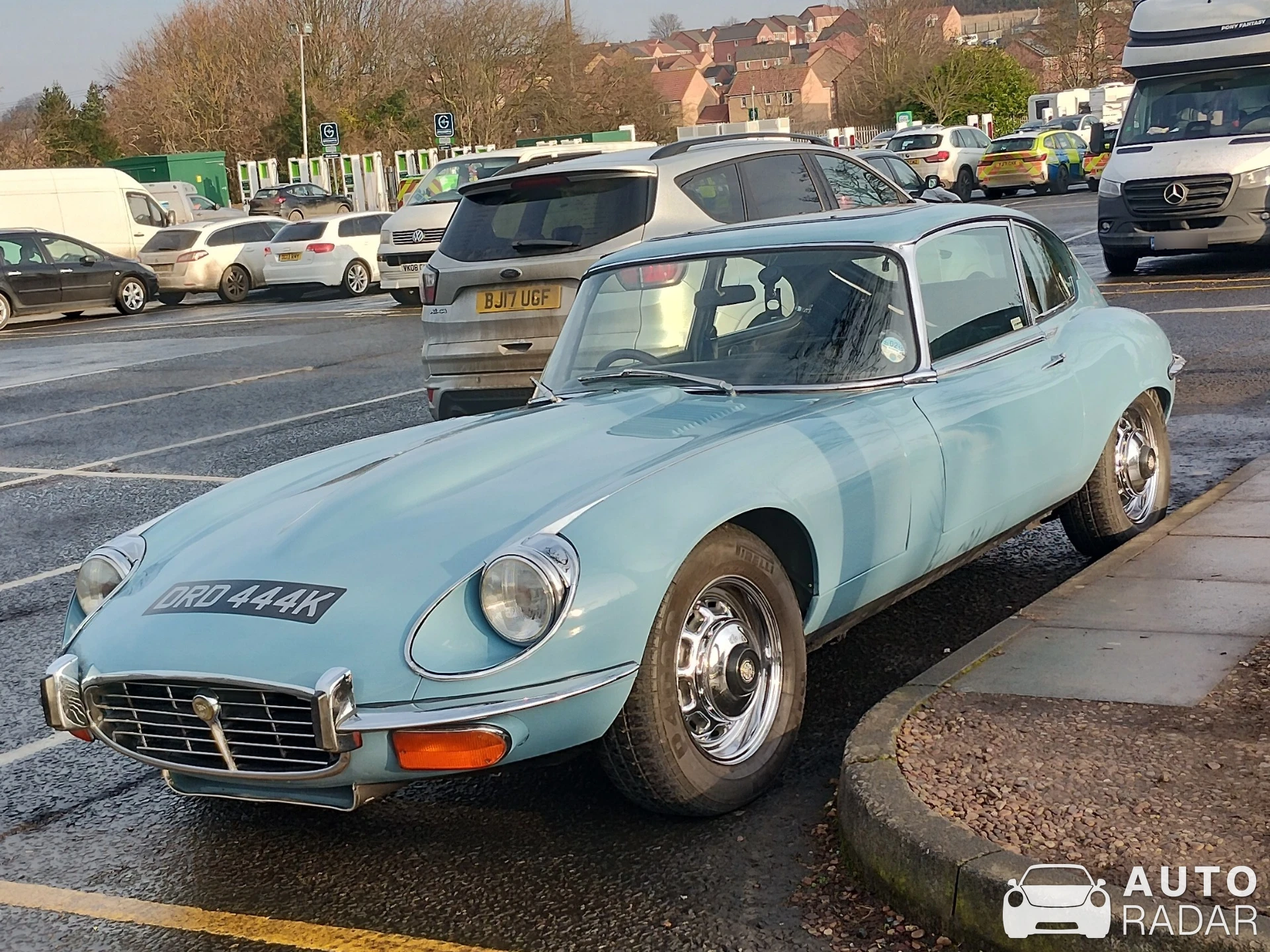 Jaguar E-Type spotted in England, Reino Unido