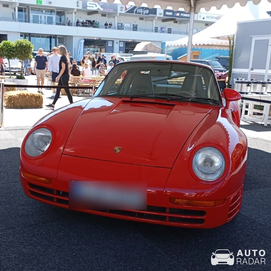 Porsche 959 spotted in Nürburg, Germany