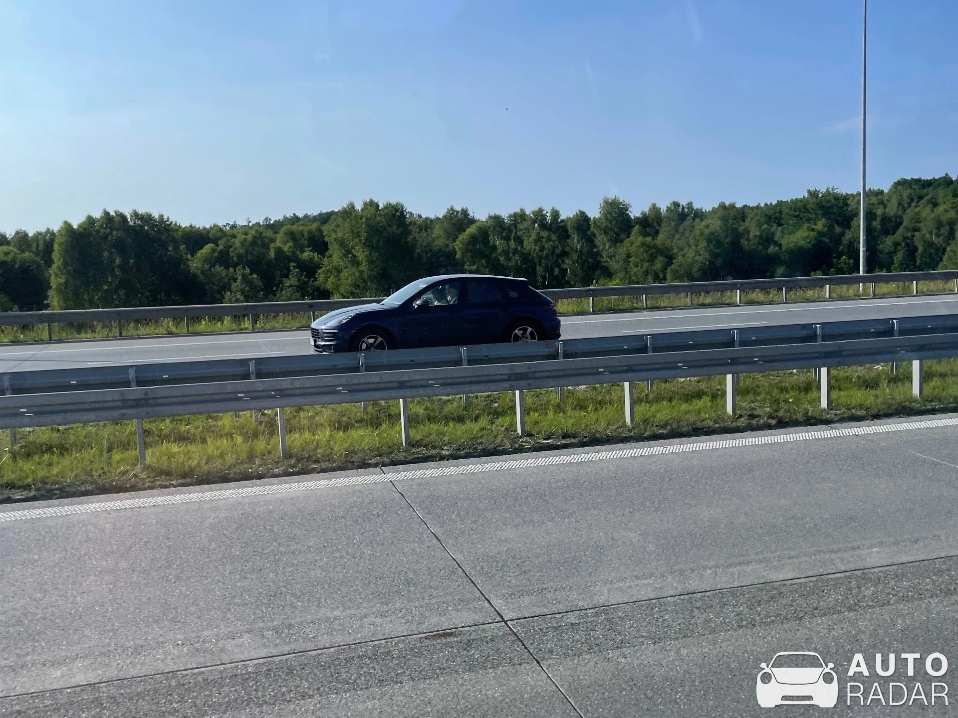 Porsche Macan Turbo spotted in Piotrków Trybunalski