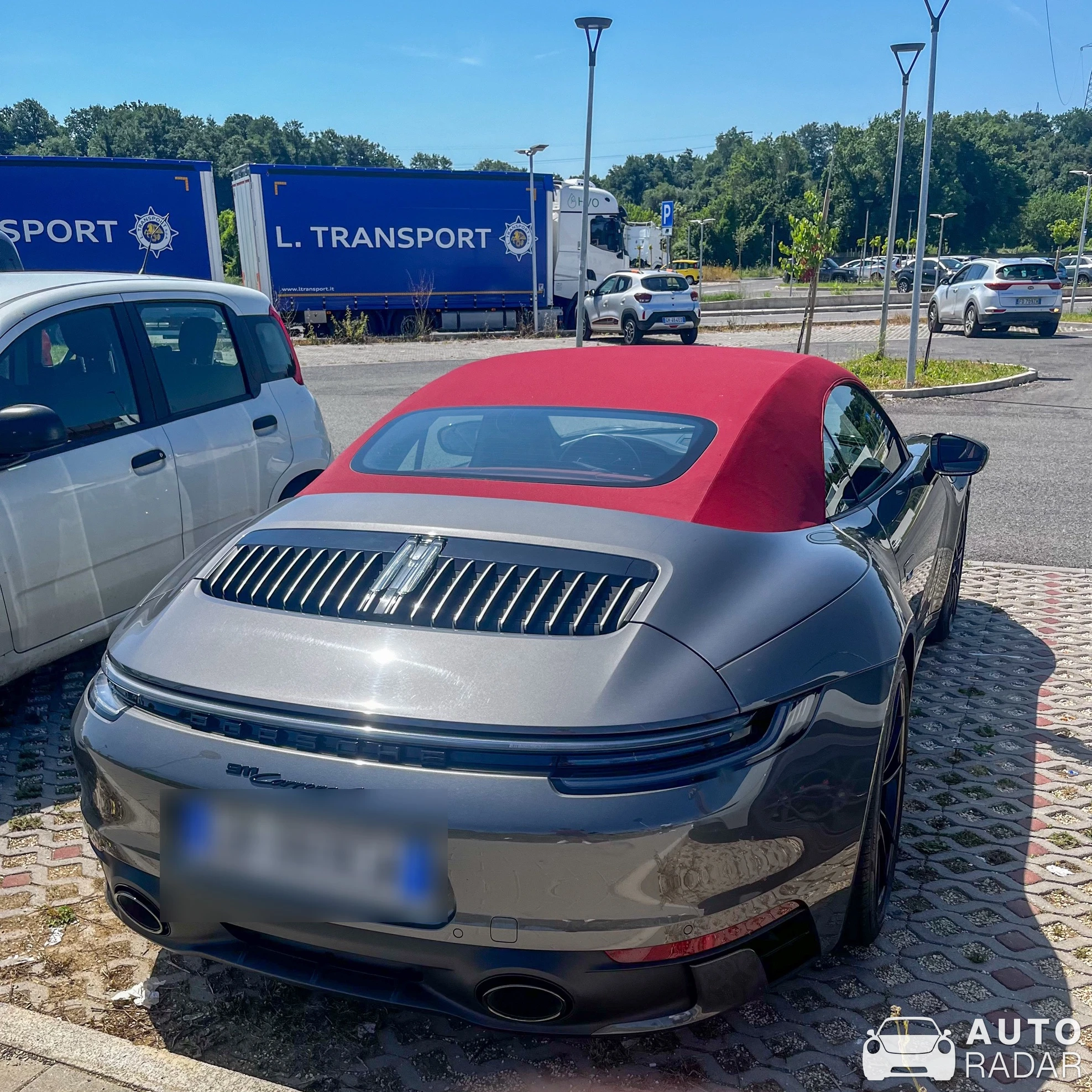 Porsche 992 Carrera 4 Cabriolet MkI spotted in Passo Corese