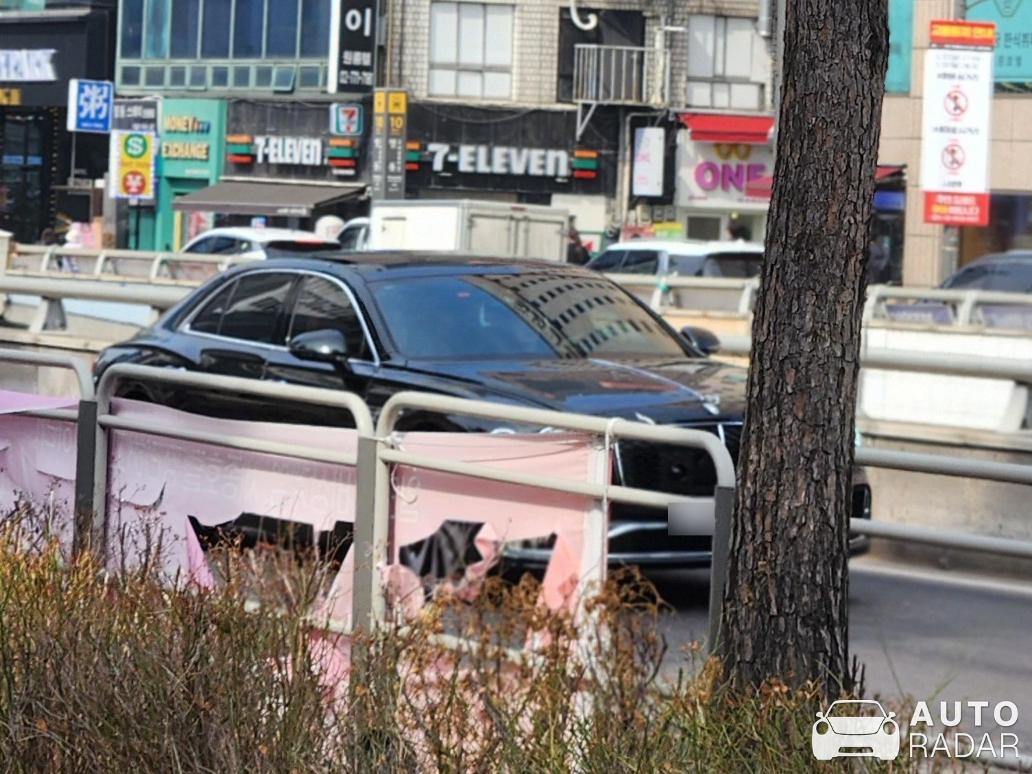 Bentley Flying Spur V8 S spotted in Seoul