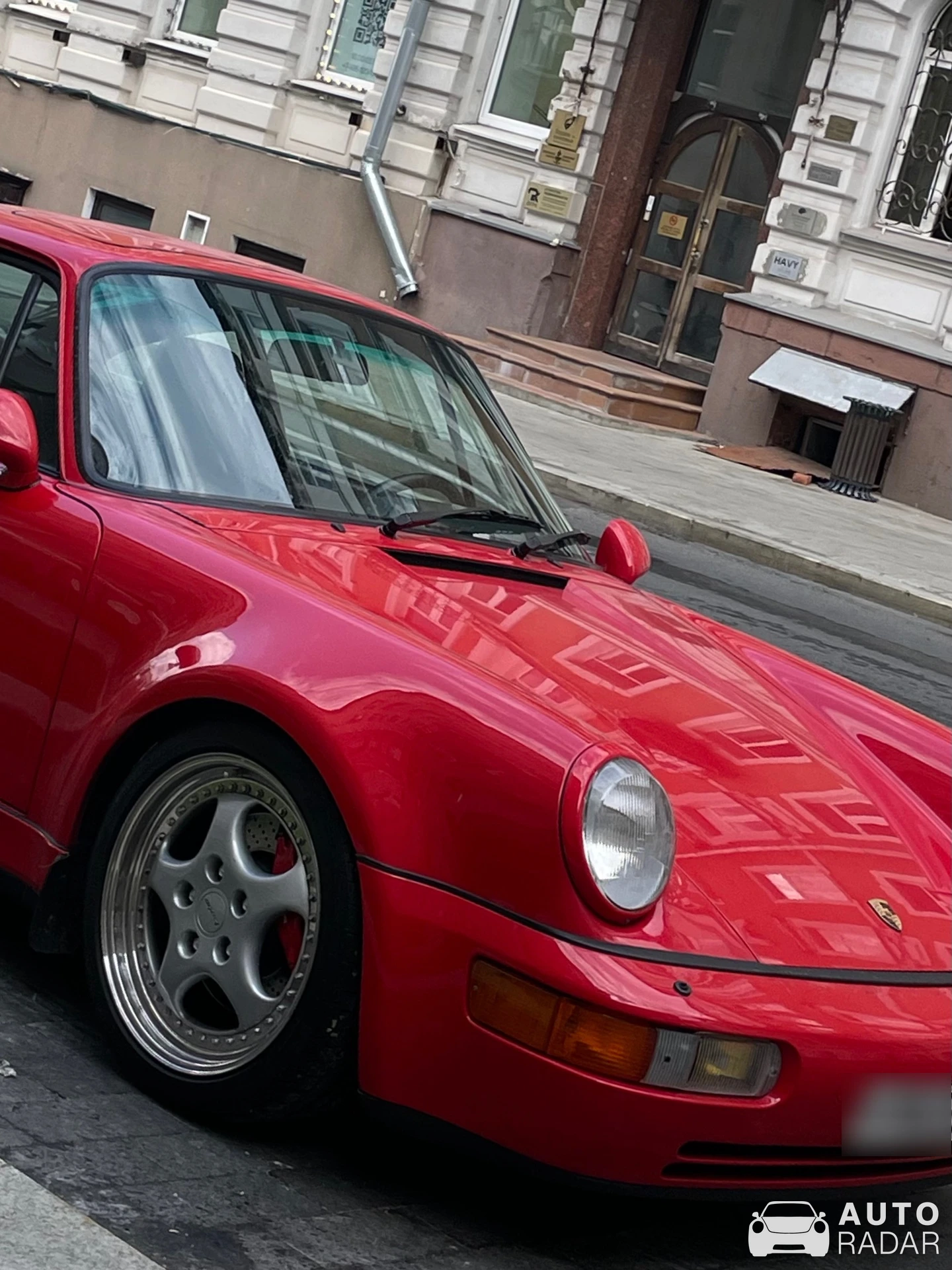 Porsche 964 Turbo 3.6 spotted in Moskva, Russia