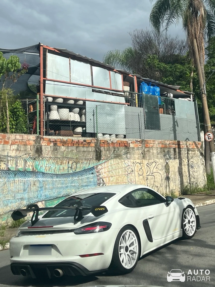Porsche 718 Cayman GT4 RS spotted in Casa Verde, Brasil