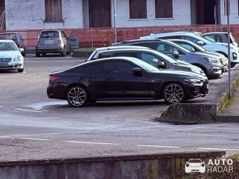 BMW 4 Series G22 Coupé spotted in Camposampiero, Italia