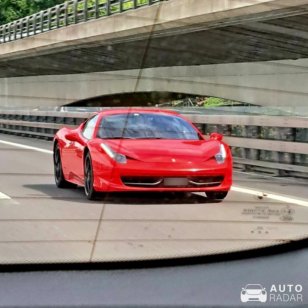 Ferrari 458 Italia spotted in Veytaux, Suisse