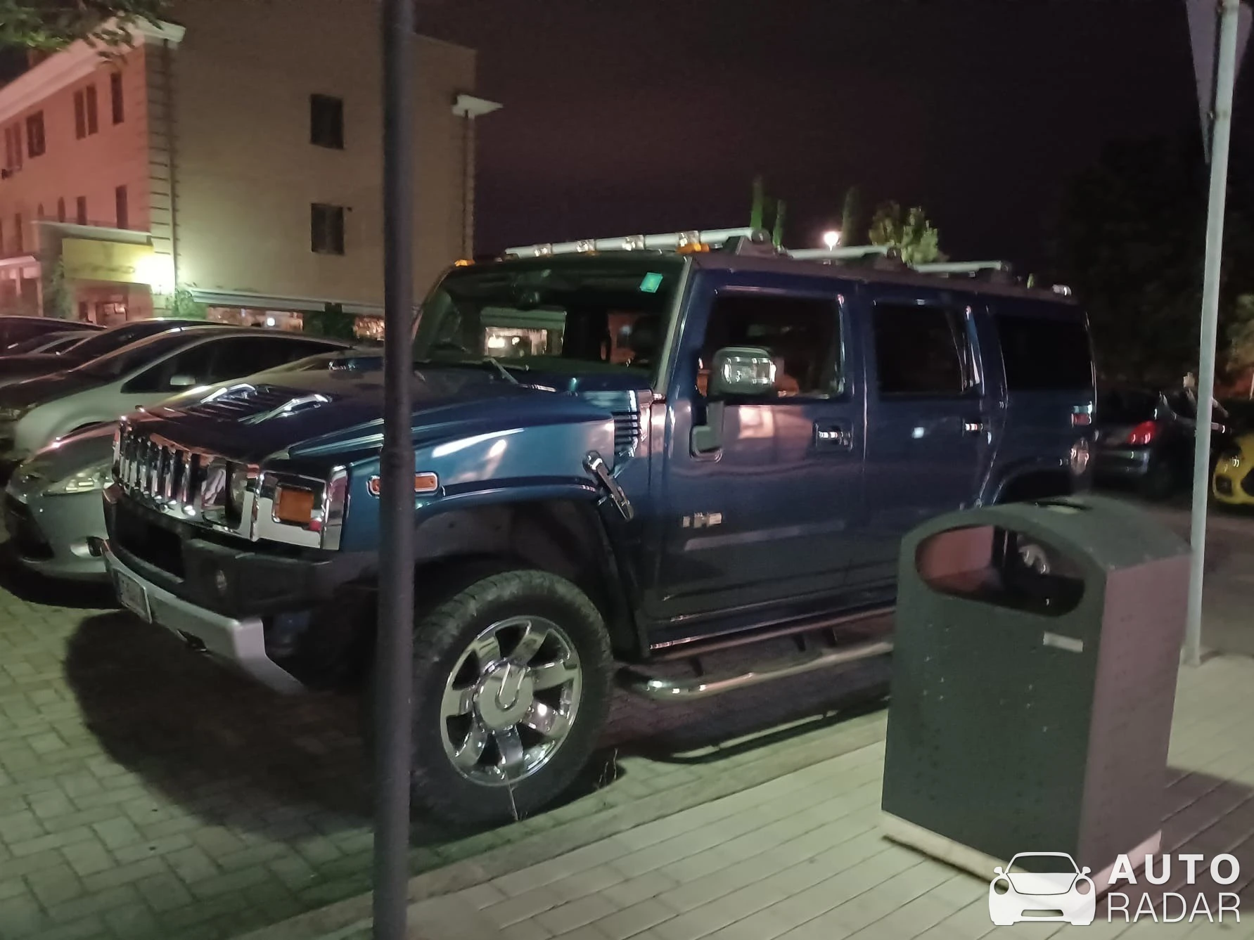 Hummer H2 spotted in Bitetto, Italy