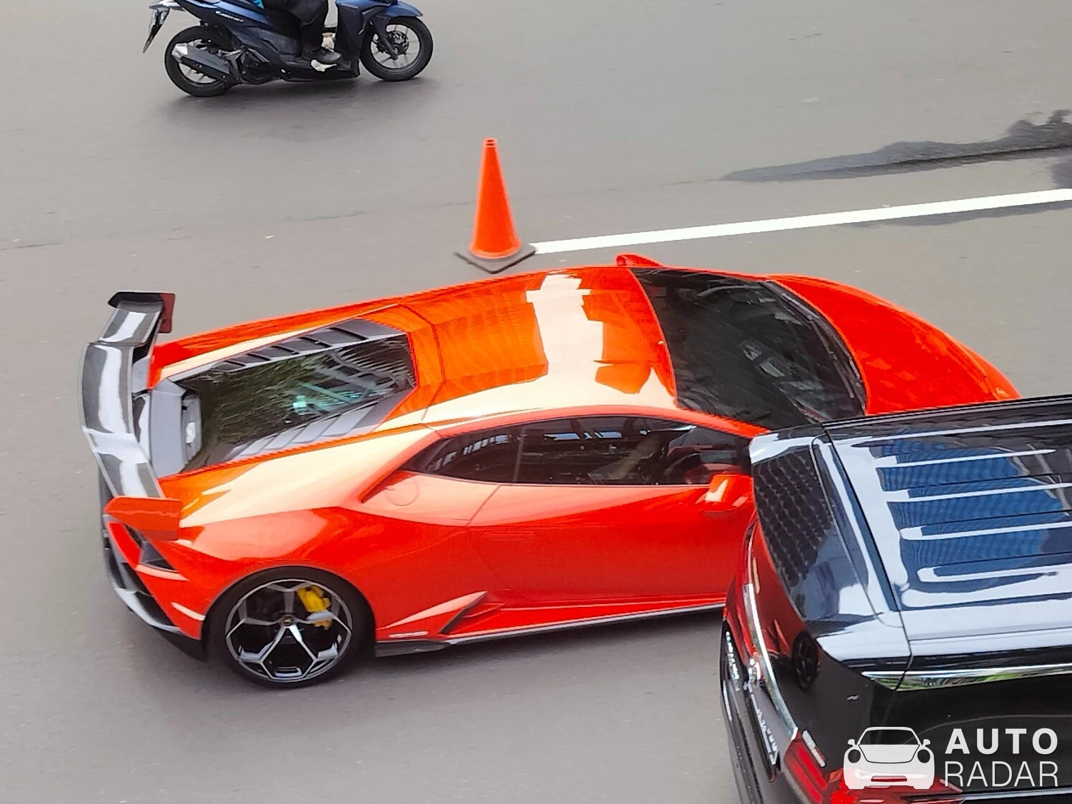 Lamborghini Huracán LP640-4 EVO spotted in Kota Jakarta Selatan, Indonesia