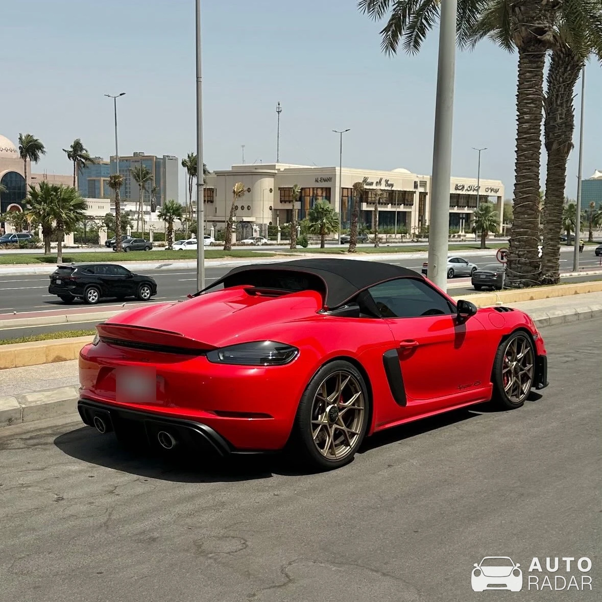 Porsche 718 Spyder spotted in Makkah