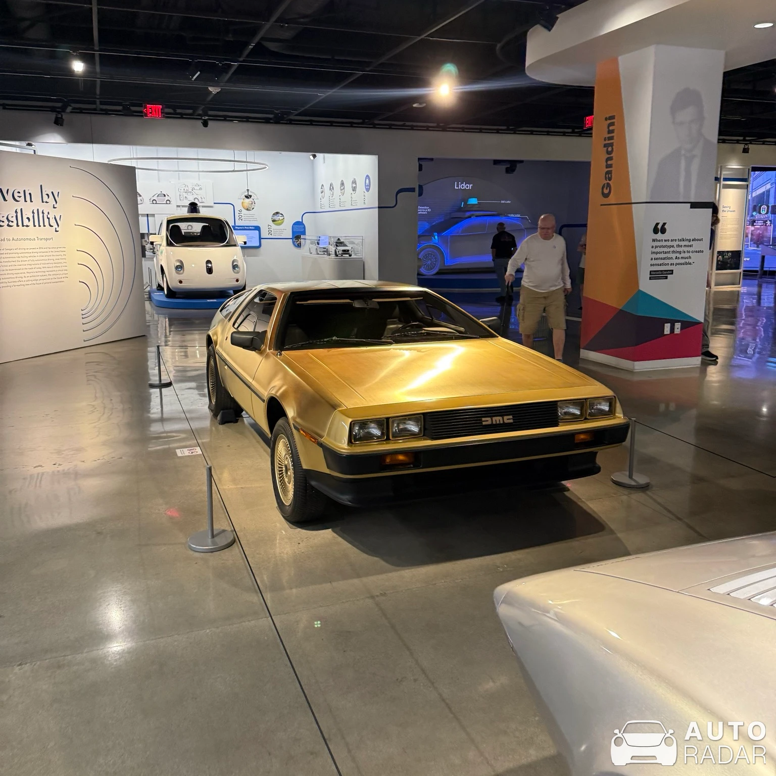 DeLorean DMC-12 Golden Dream spotted in Los Angeles