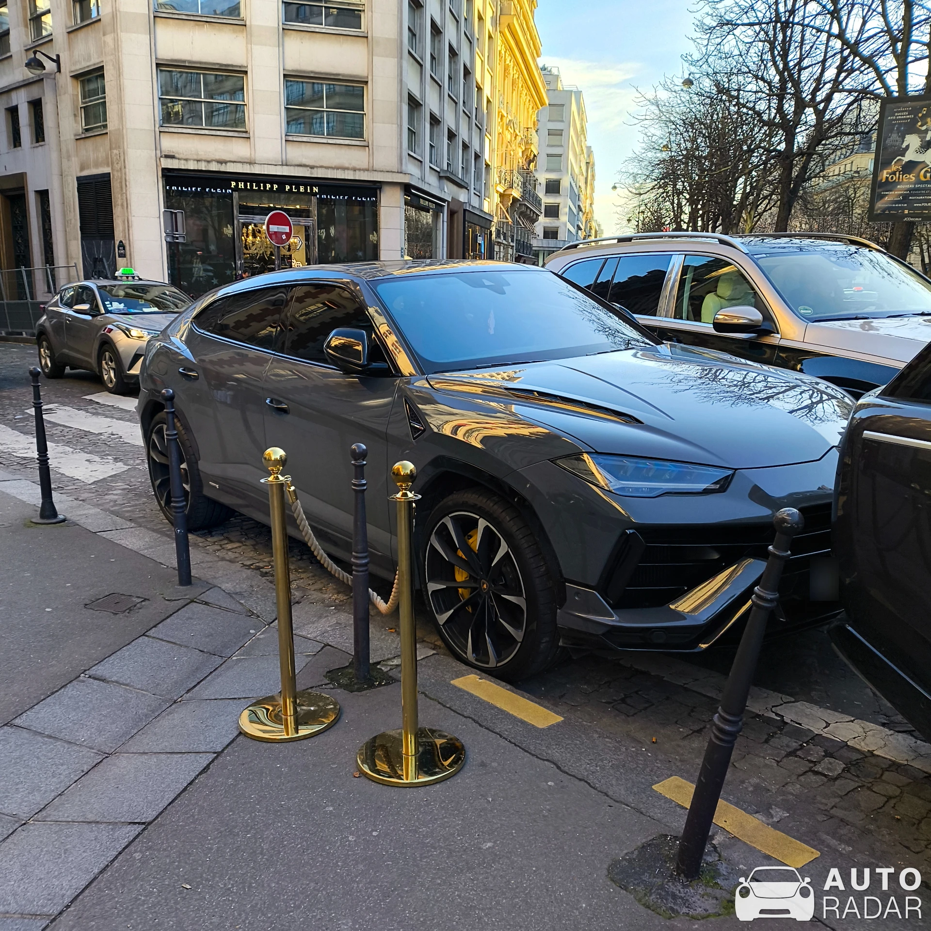 Lamborghini Urus S spotted in Paris, France